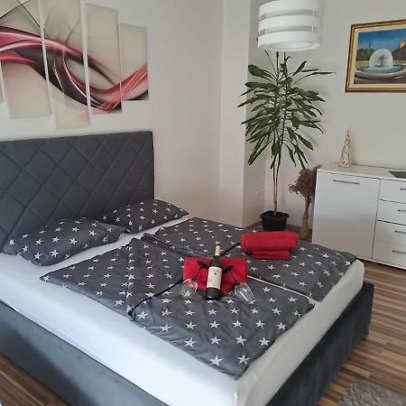 Studio Apartman Bf Slavonski Brod Exteriör bild